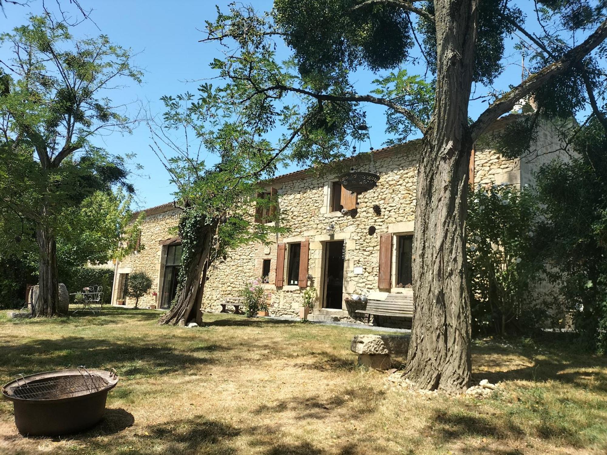 Chambres 2 Personnes Dans Notre Maison Girondine Saint-Martin-de-Lerm Dış mekan fotoğraf